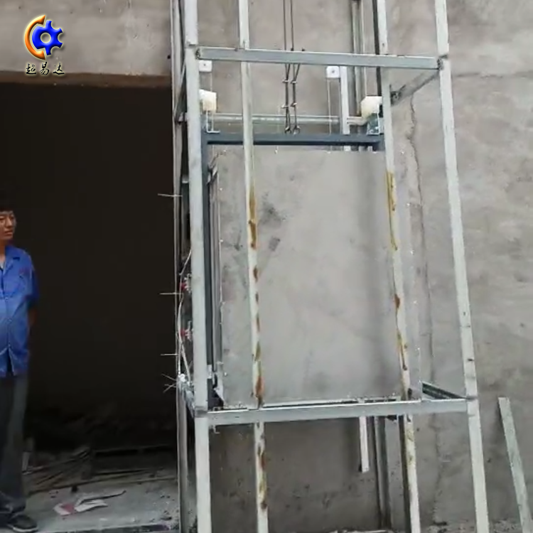 河南三層三站室外傳菜梯安裝完畢