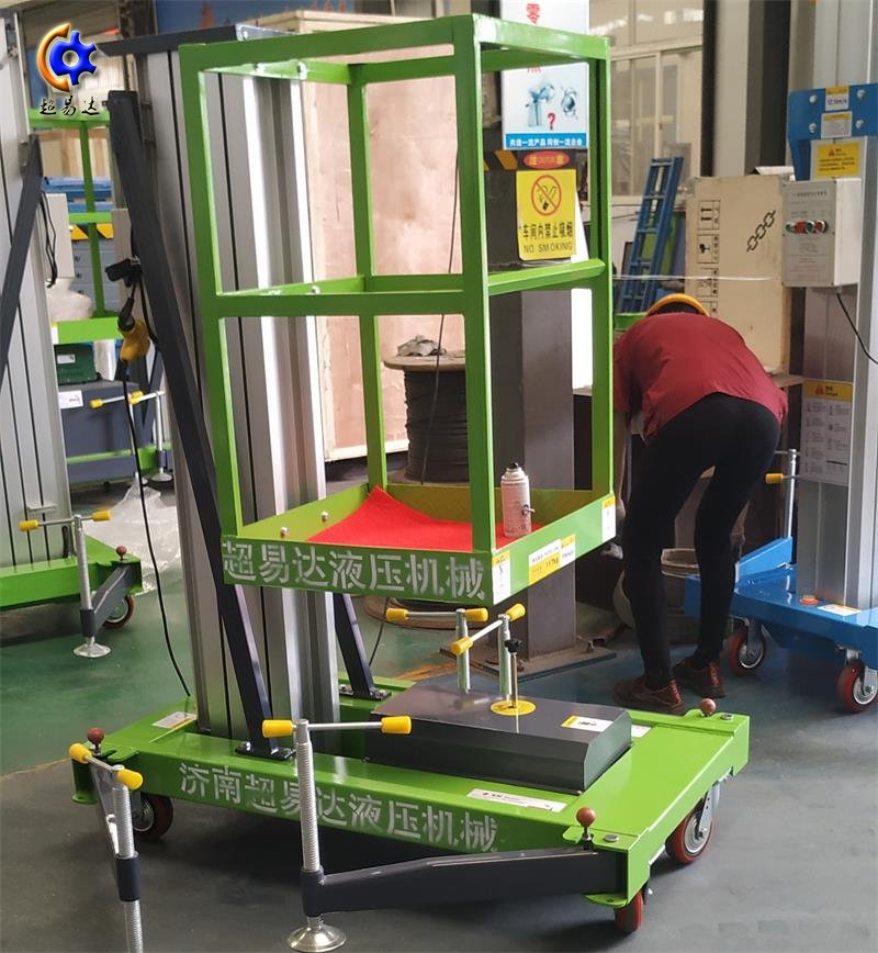 <b>浙江4米單柱鋁合金升降機發(fā)貨現(xiàn)場</b>